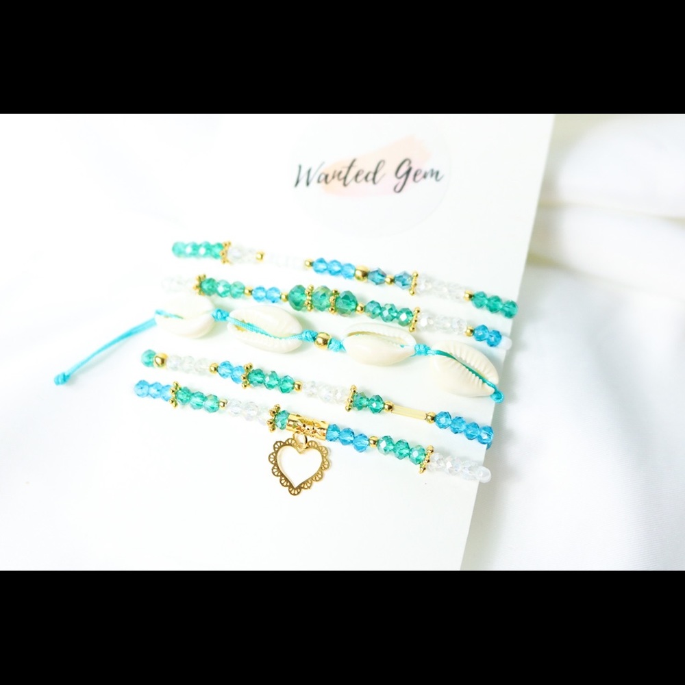 SET OF BEADED BRACELETS